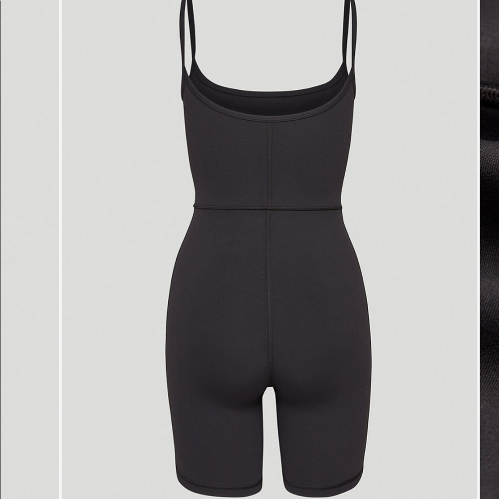 Aritzia Divinity Romper shorts - Picture 6 of 7